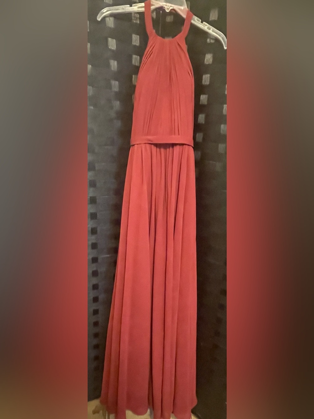 Kleinfeld sangria red Dress Halter Pleated Long Formal Read Preowned Size 6